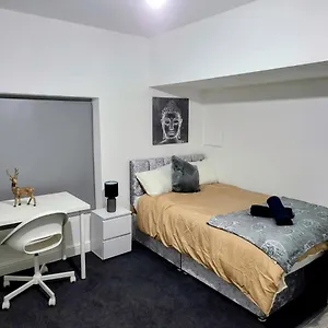 Easy Living - Burns Street Aparthotel Nottingham
